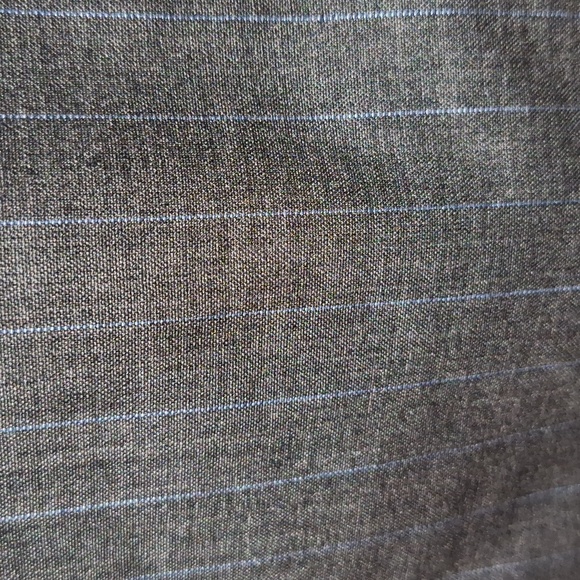 👨 Hugo Boss suit jacket/blazer/sports coat. Gray w/ blue pinstripes. Wool/silk. - Picture 12 of 15